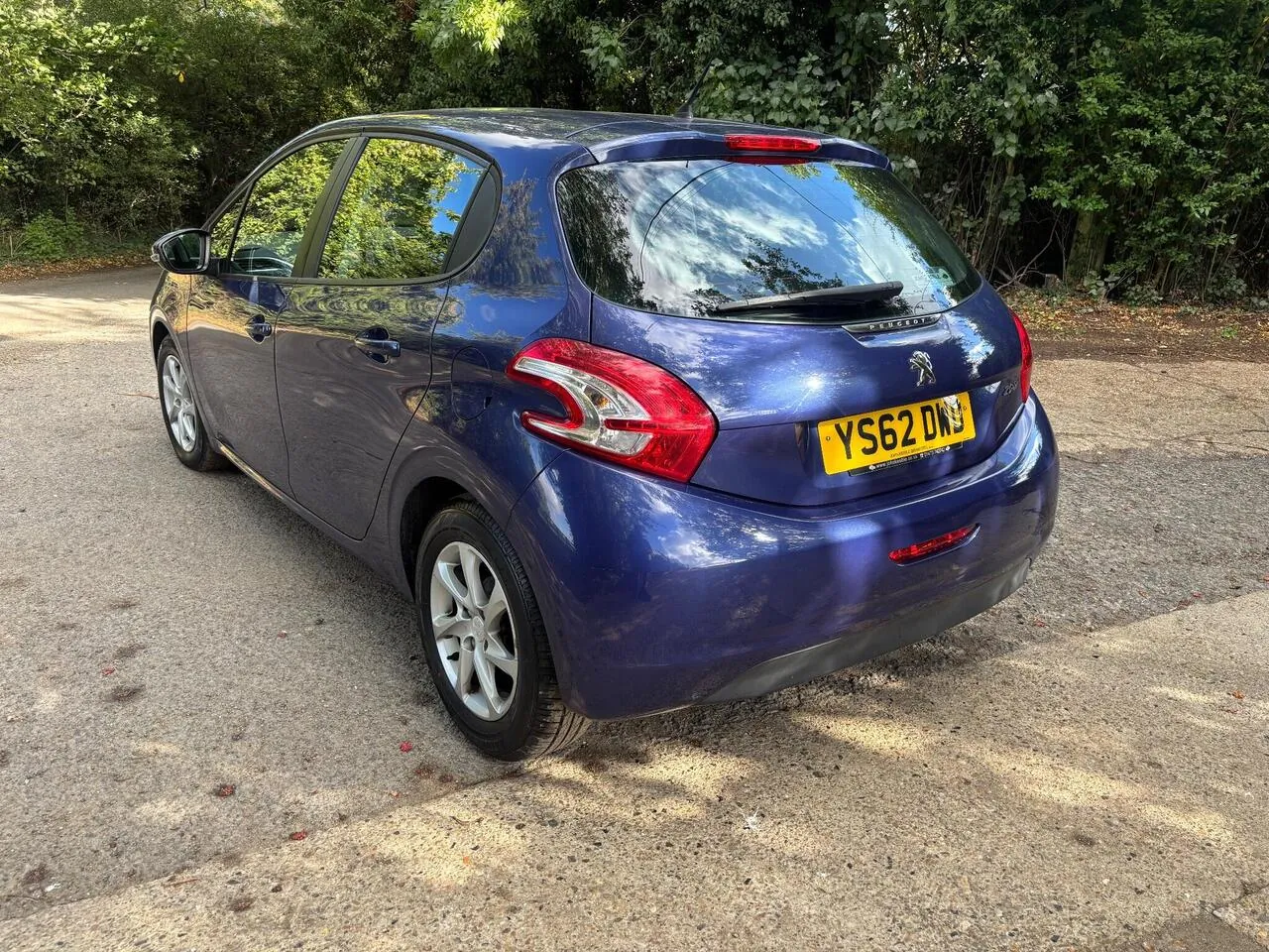 Peugeot 208 2013 photo 5