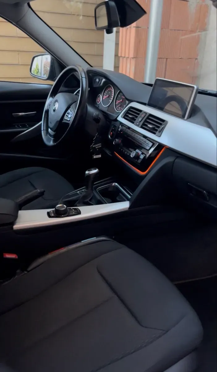 BMW 3 Series 2013 photo 2