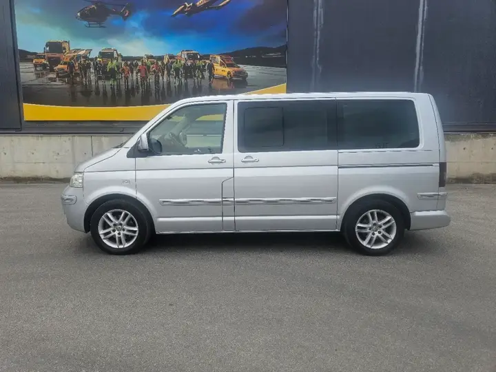 Volkswagen Multivan 2007 photo 2