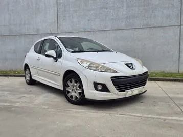 Peugeot 207 2010 photo 2