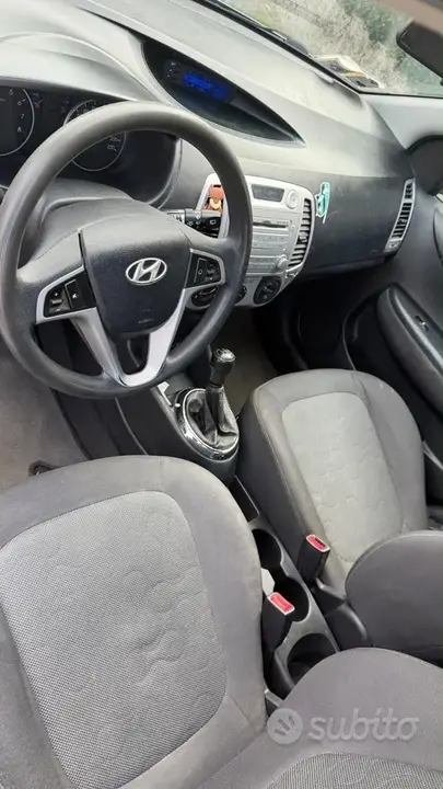 Hyundai I20 2011 photo 3