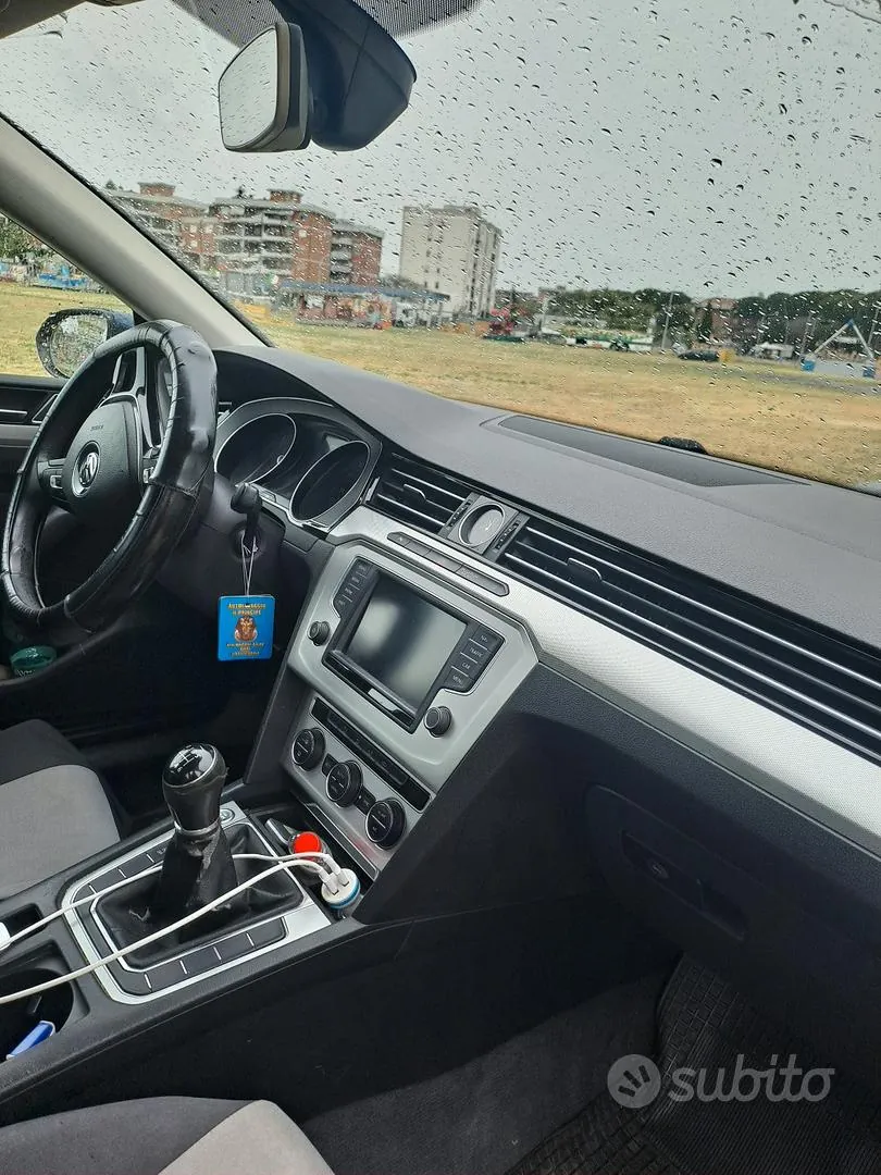 Volkswagen Passat 2015 photo 2