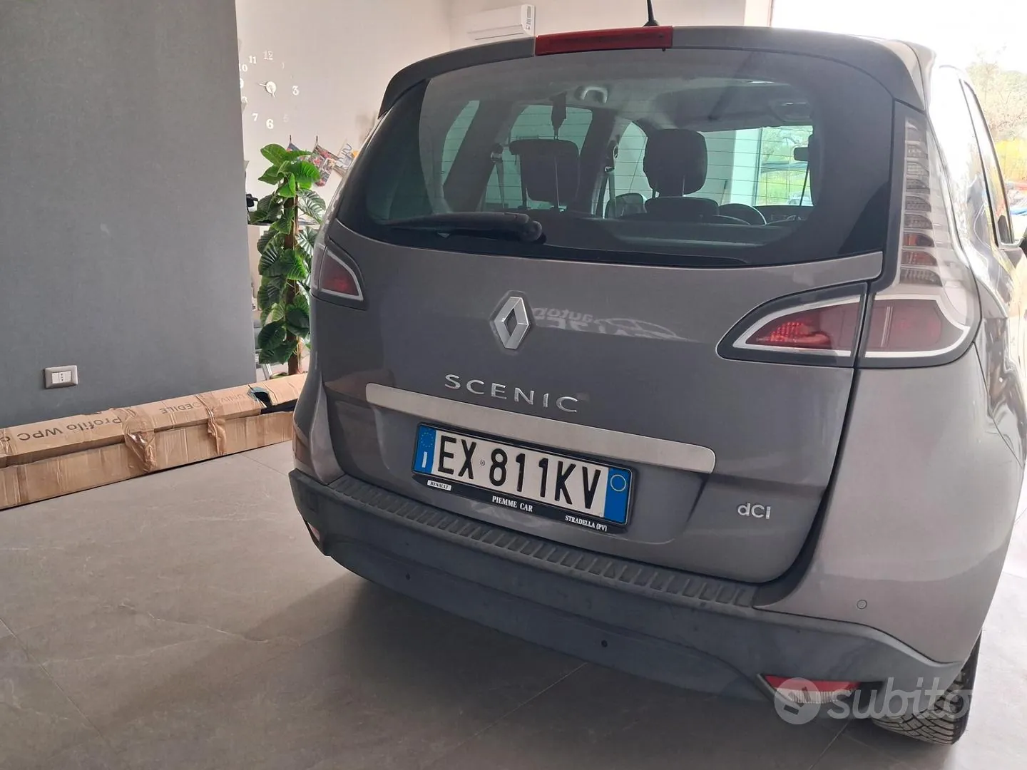 Renault Scenic 2014 photo 2