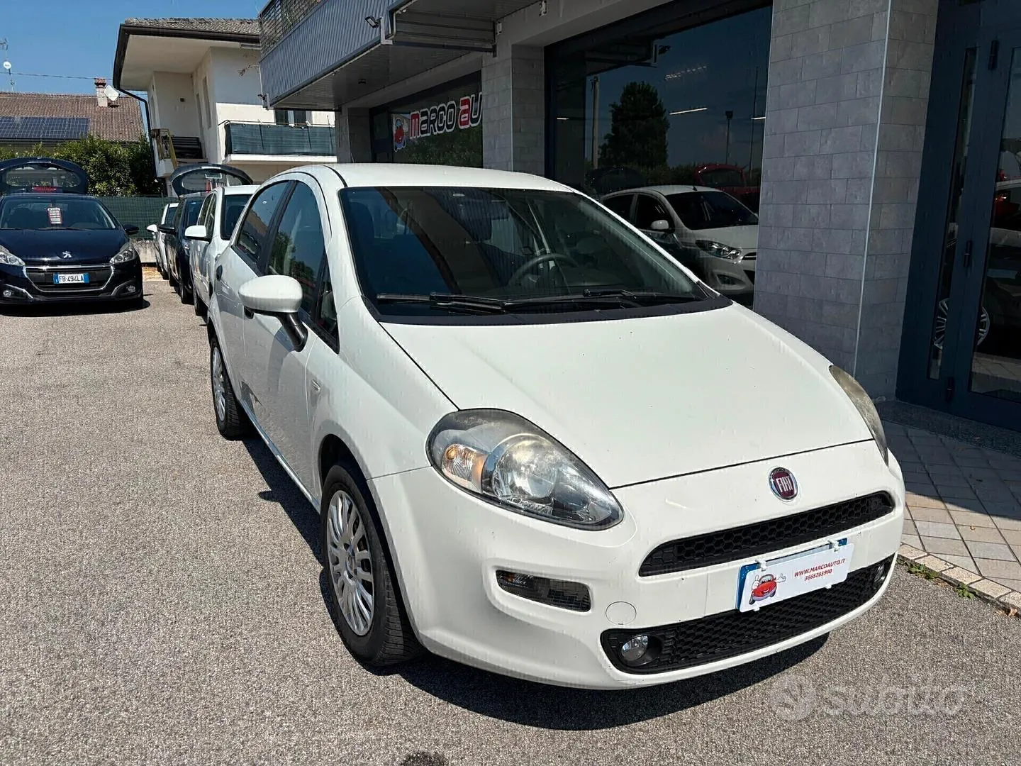 Fiat Punto 2015 photo 2