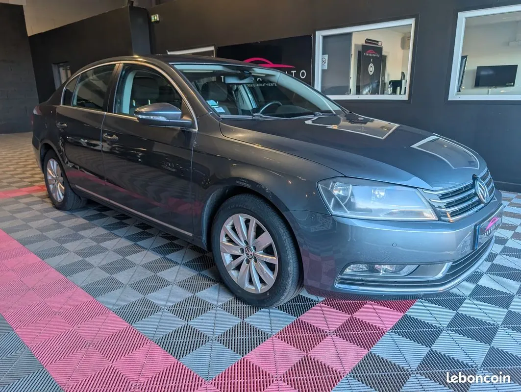 Volkswagen Passat 2012 photo 3