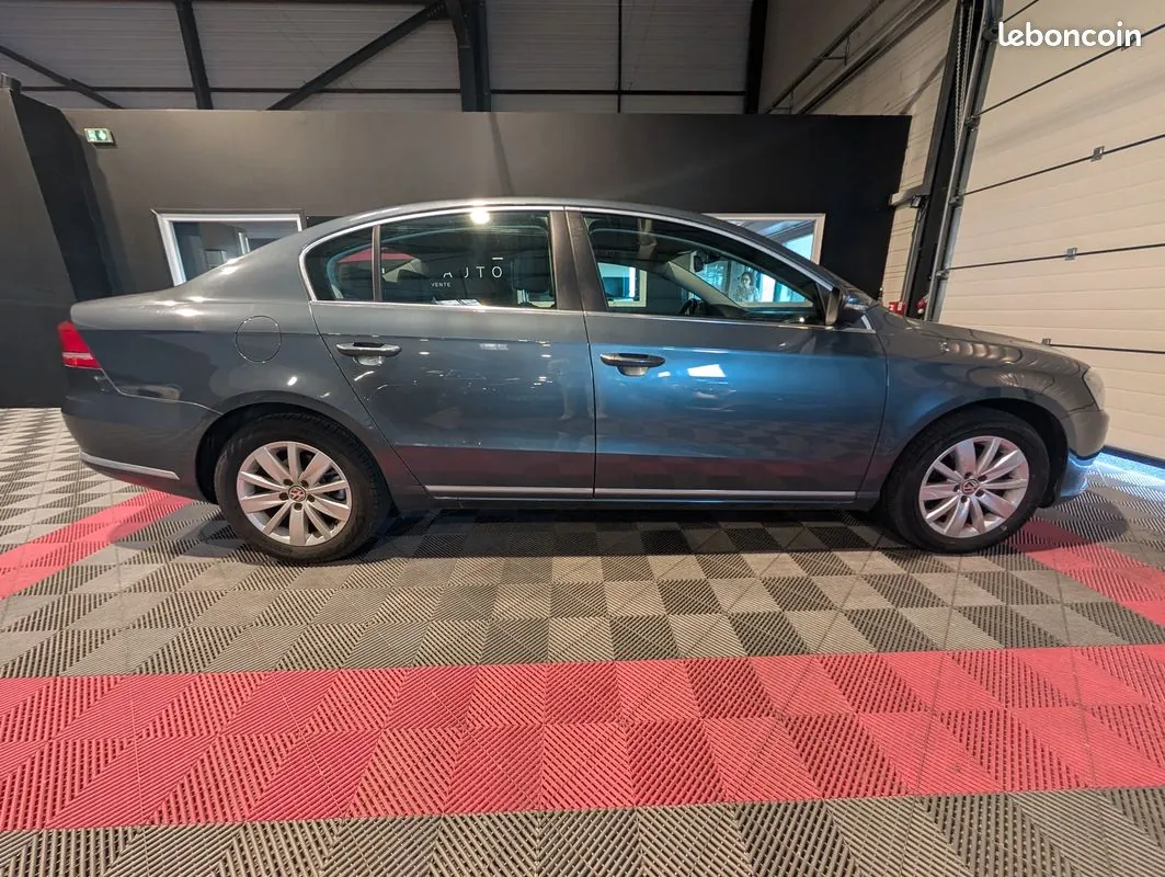 Volkswagen Passat 2012 photo 4