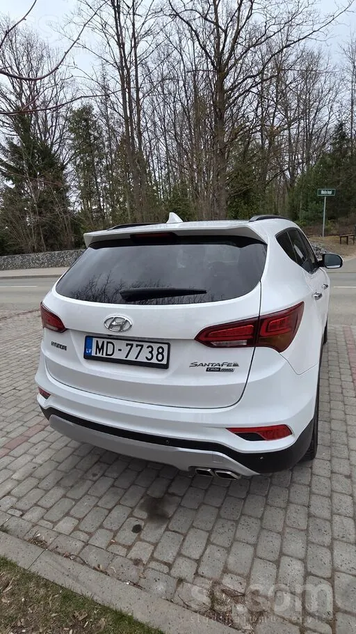 Hyundai Santa Fe 2015 photo 2