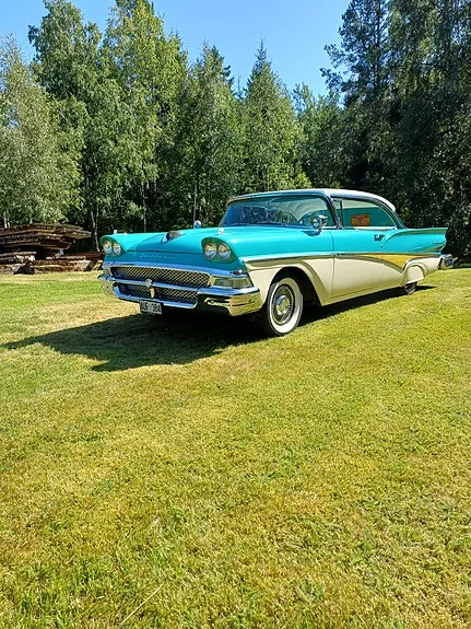 Ford Fairlane 1958 photo 3