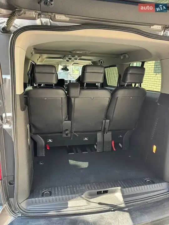Peugeot Traveller 2018 photo 3