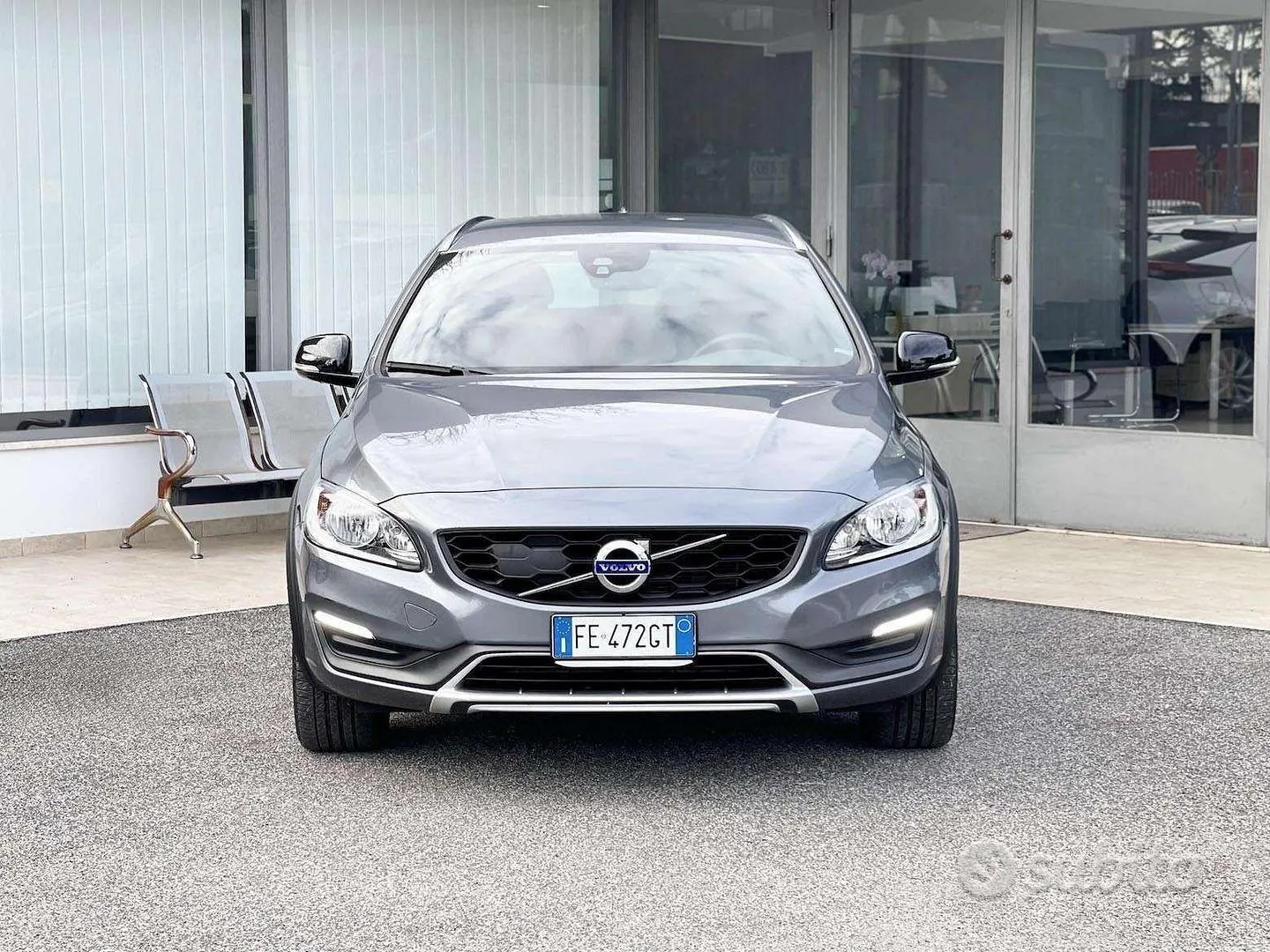 Volvo V60 2016 photo 2