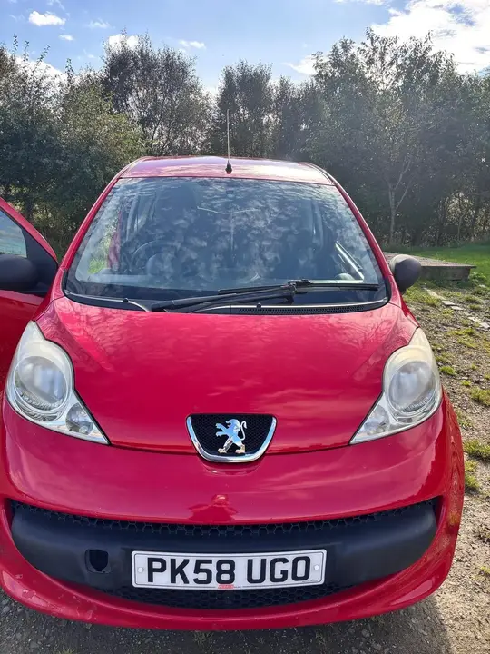 Peugeot 107 2008 photo 2