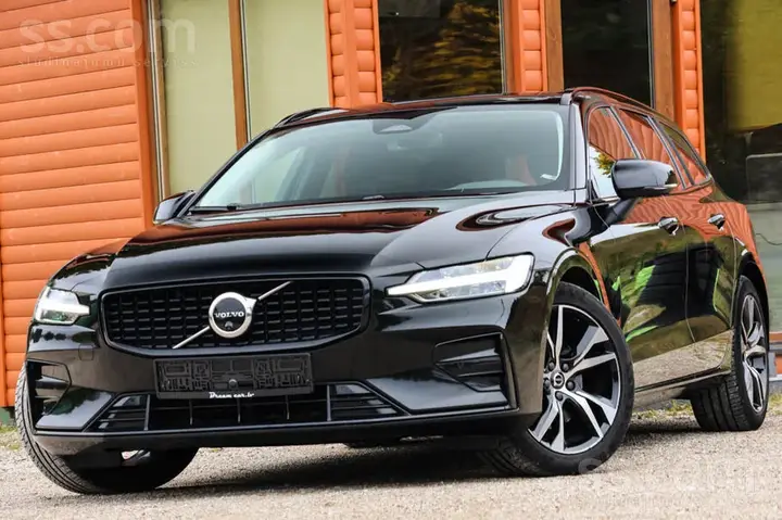 Volvo V60 2022 photo 2