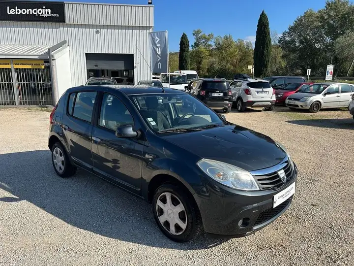 Dacia Sandero 2009 photo 4