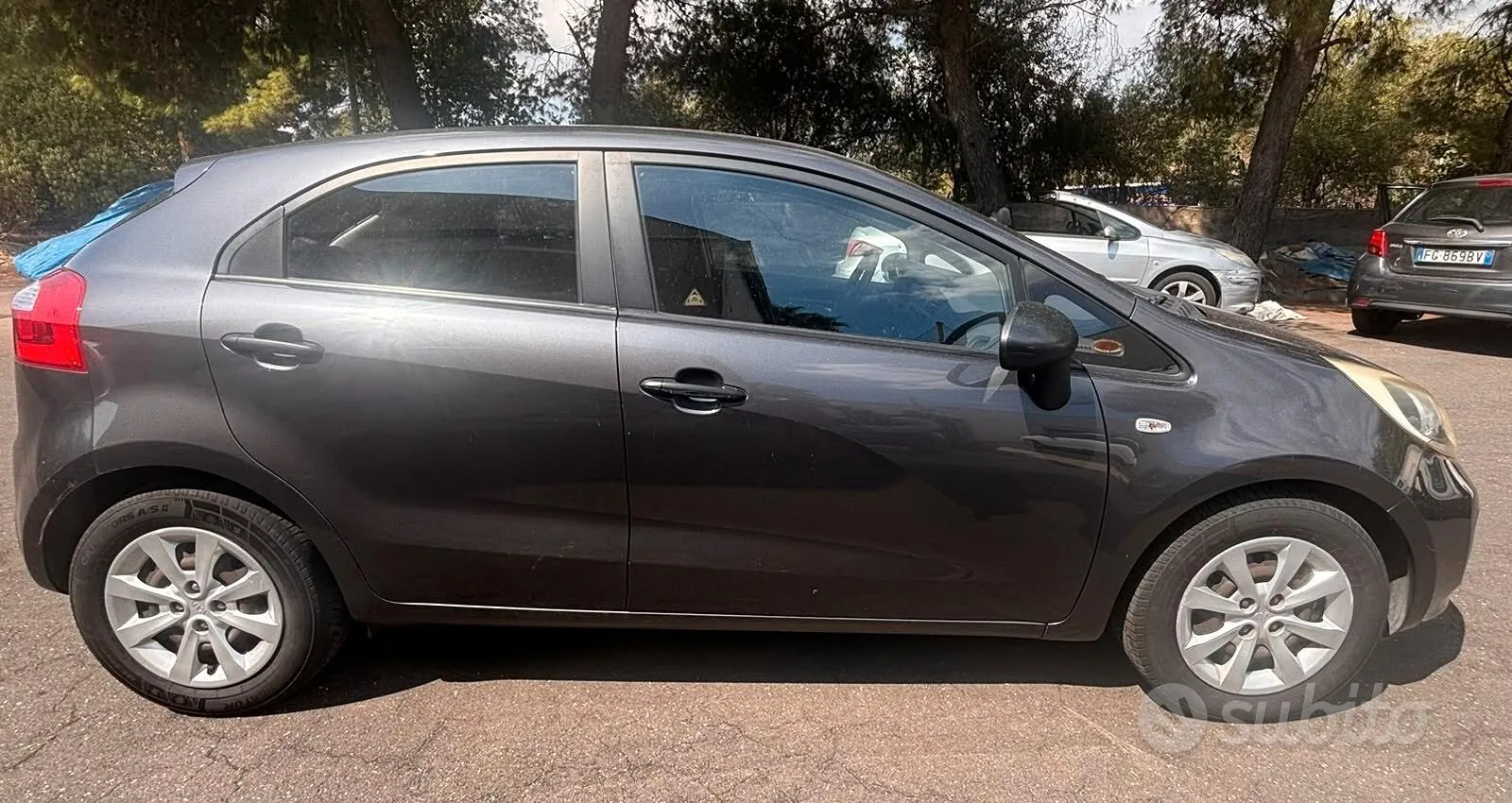 Kia Rio 2012 photo 2