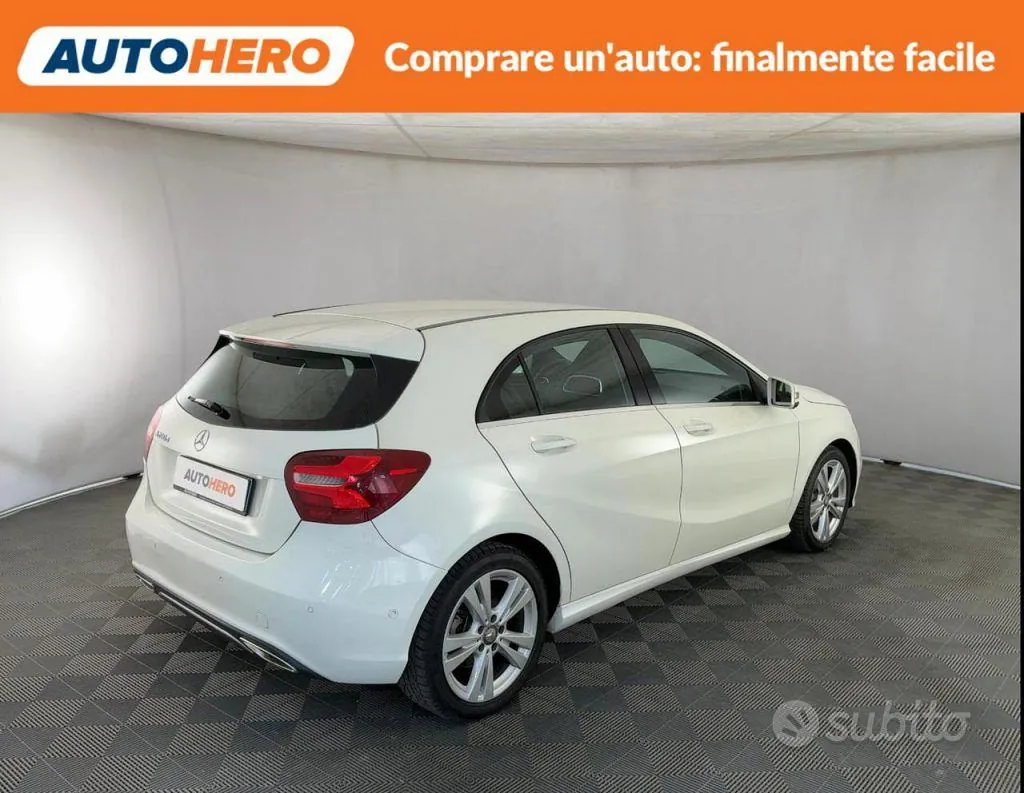 Mercedes-Benz A 200 2017 photo 3