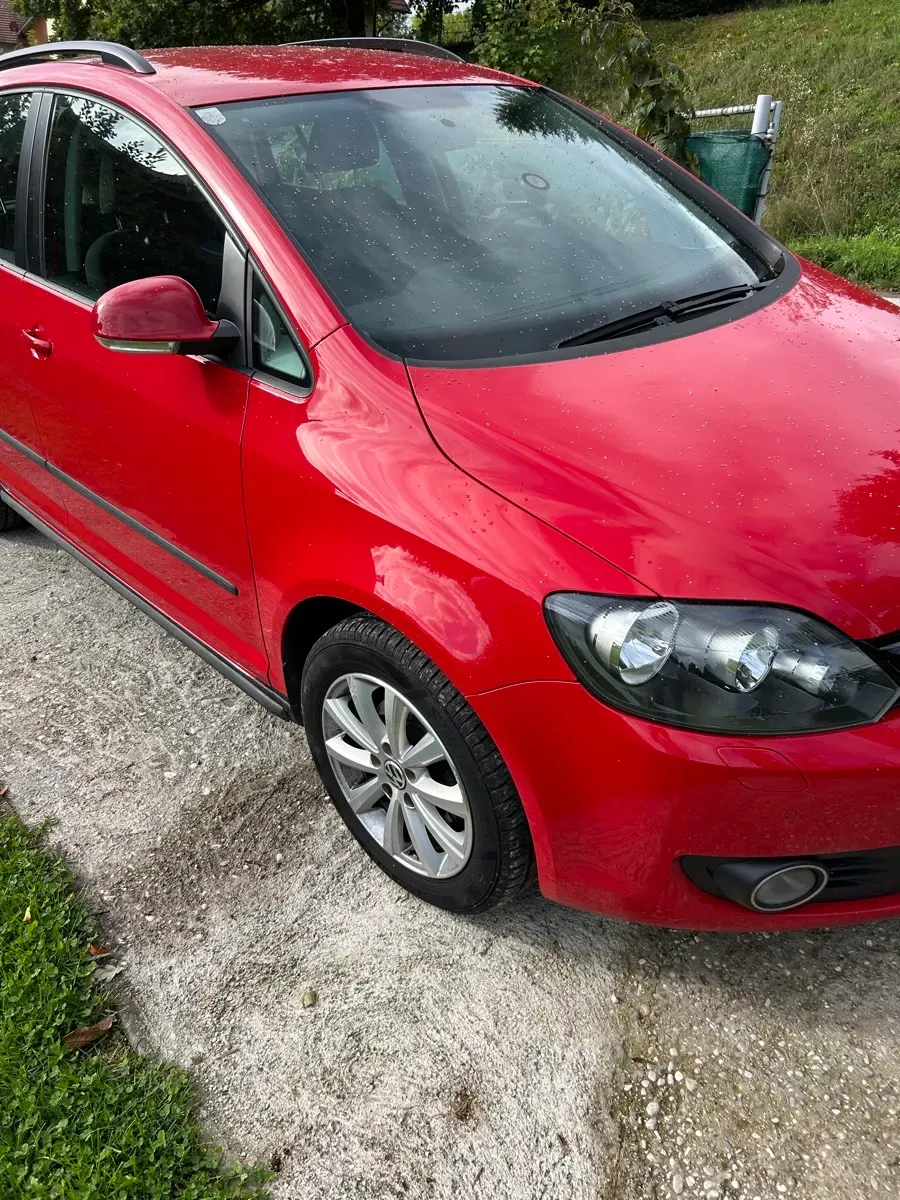 Volkswagen Golf 2012 photo 2