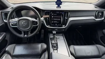 Volvo V60 2019 photo 2