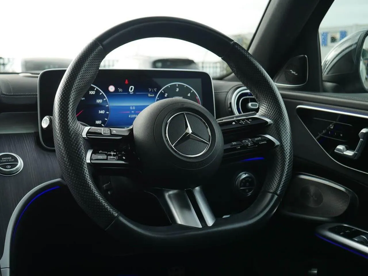 Mercedes-Benz C-Class 2023 photo 4