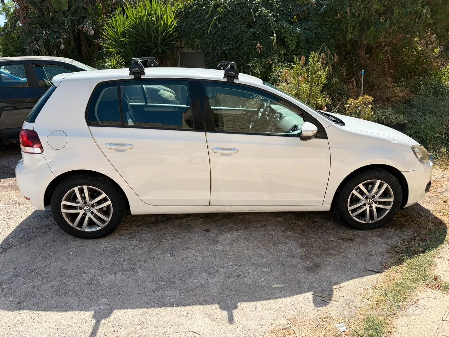 Volkswagen Golf 2011 photo 2