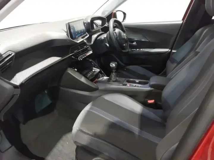 Peugeot 2008 2020 photo 5
