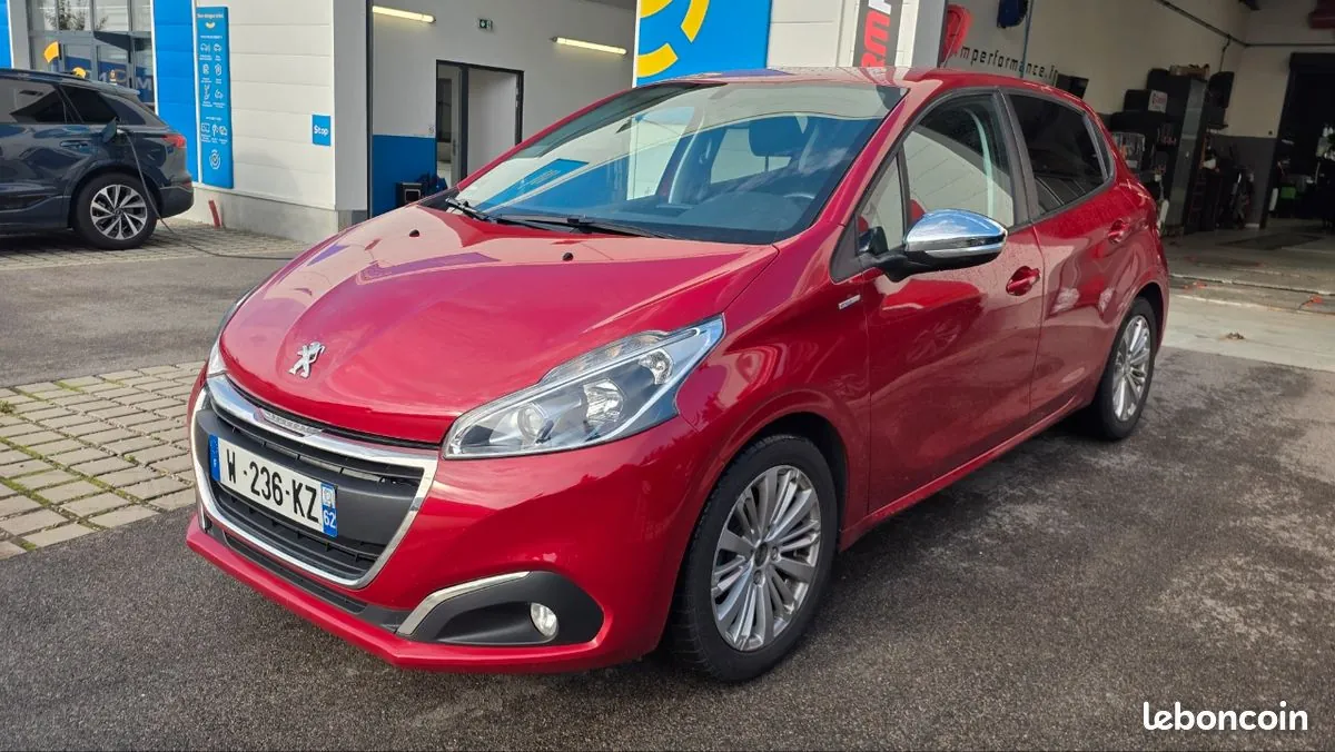 Peugeot 208 2017 photo 3