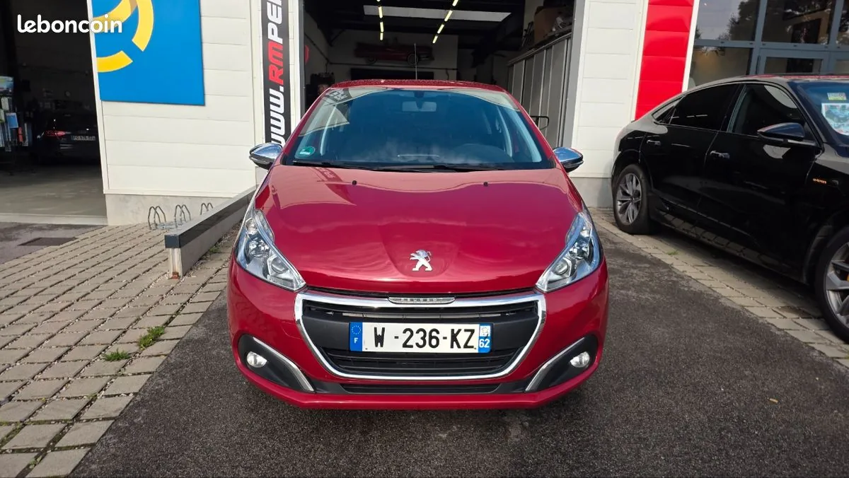 Peugeot 208 2017 photo 2