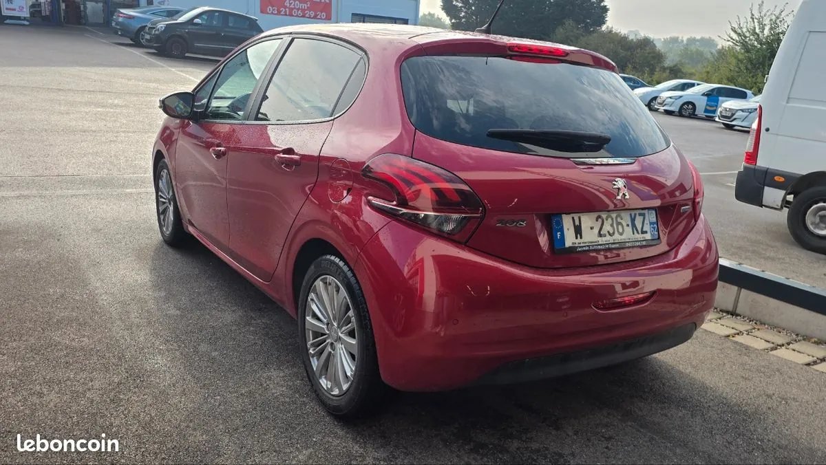Peugeot 208 2017 photo 4