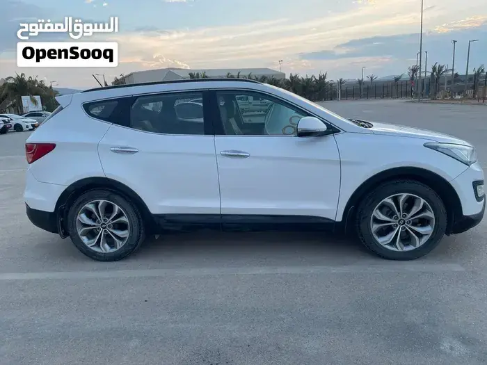 Hyundai Santa Fe 2015 photo 2