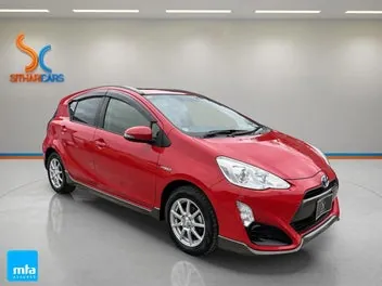Toyota Aqua 2015 photo 2
