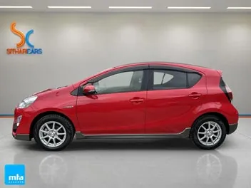 Toyota Aqua 2015 photo 5