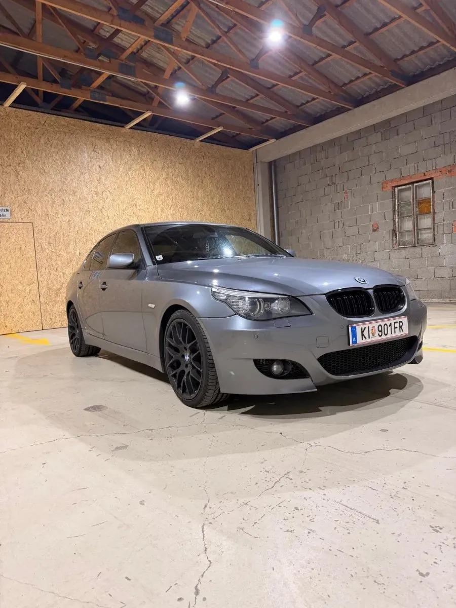 BMW 5 Series 2007 photo 2