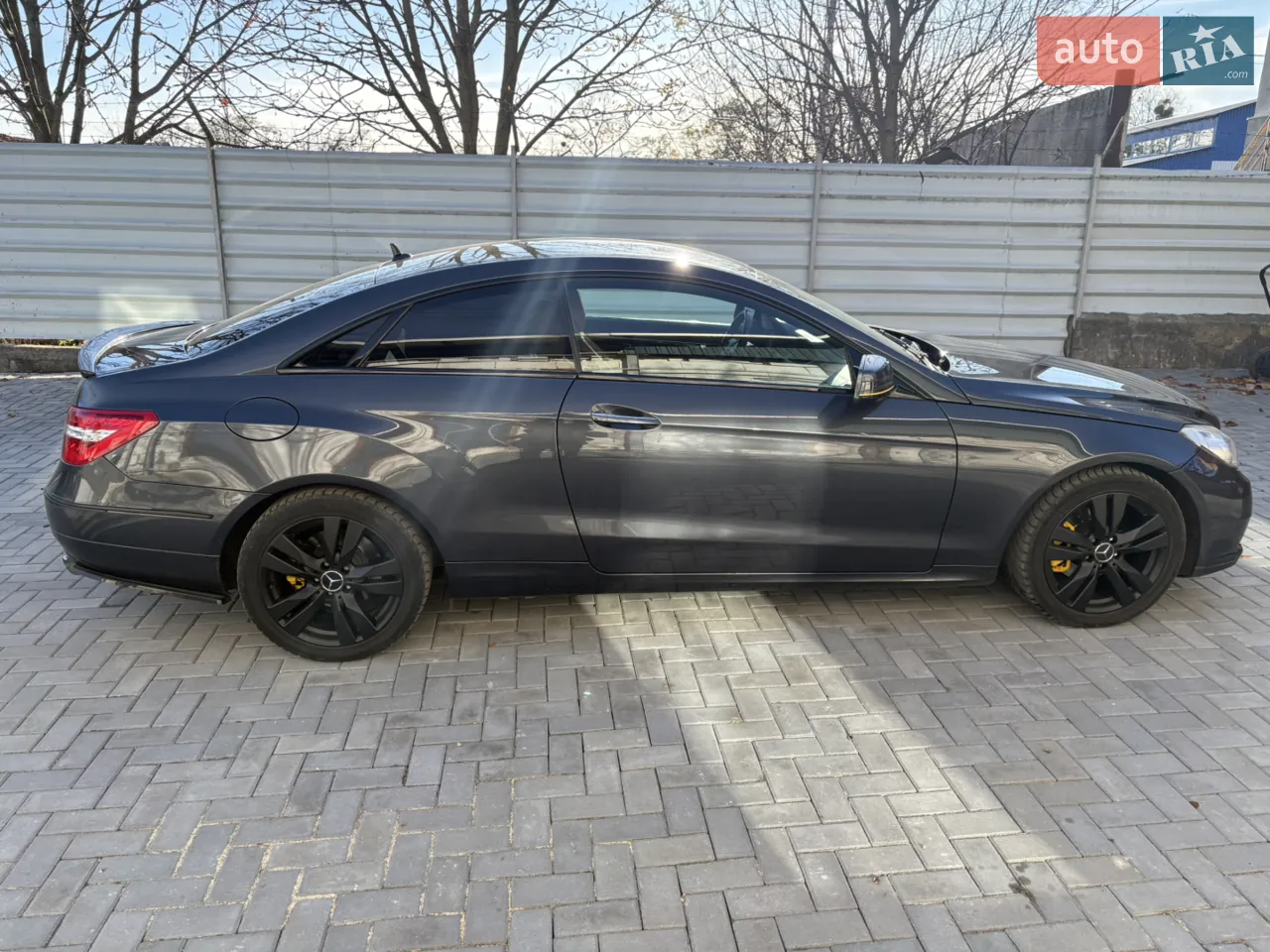 Mercedes-Benz E-Class 2011 photo 5
