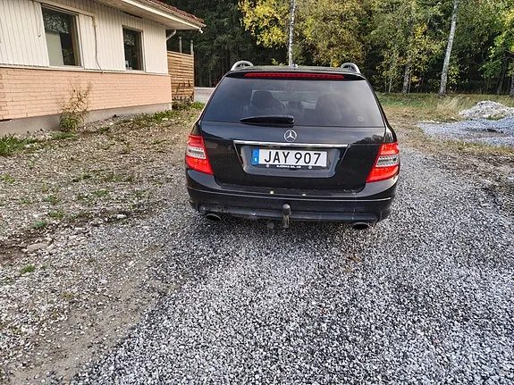 Mercedes-Benz C320 2009 photo 3