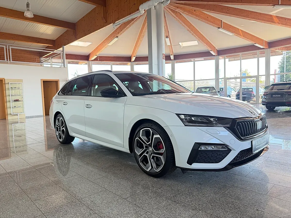 Skoda Octavia 2021 photo 3