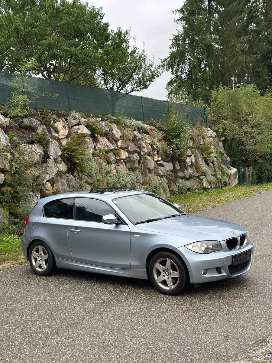 BMW 1 Series 2010 photo 3