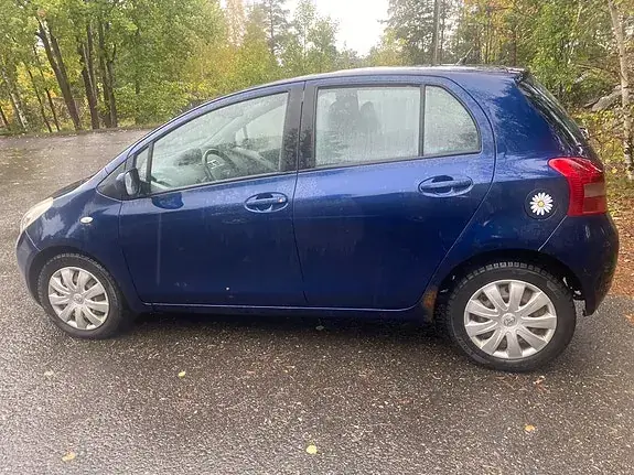 Toyota Yaris 2008 photo 2