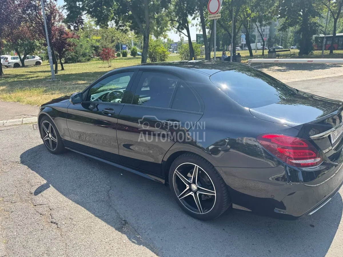 Mercedes-Benz C 250 2015 photo 3