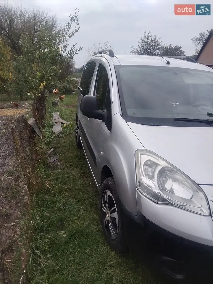 Citroen Berlingo 2011 photo 2
