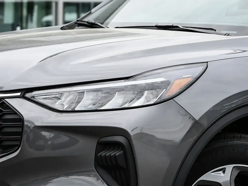 Ford Escape 2025 photo 2