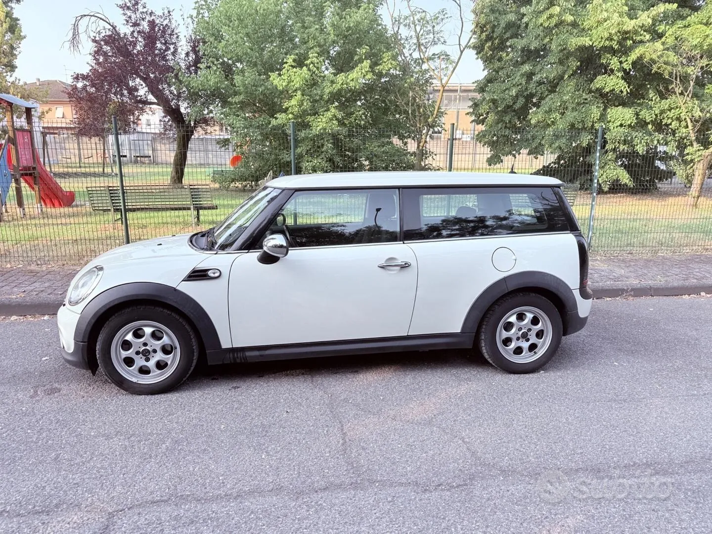 Mini Mini Clubman 2010 photo 4