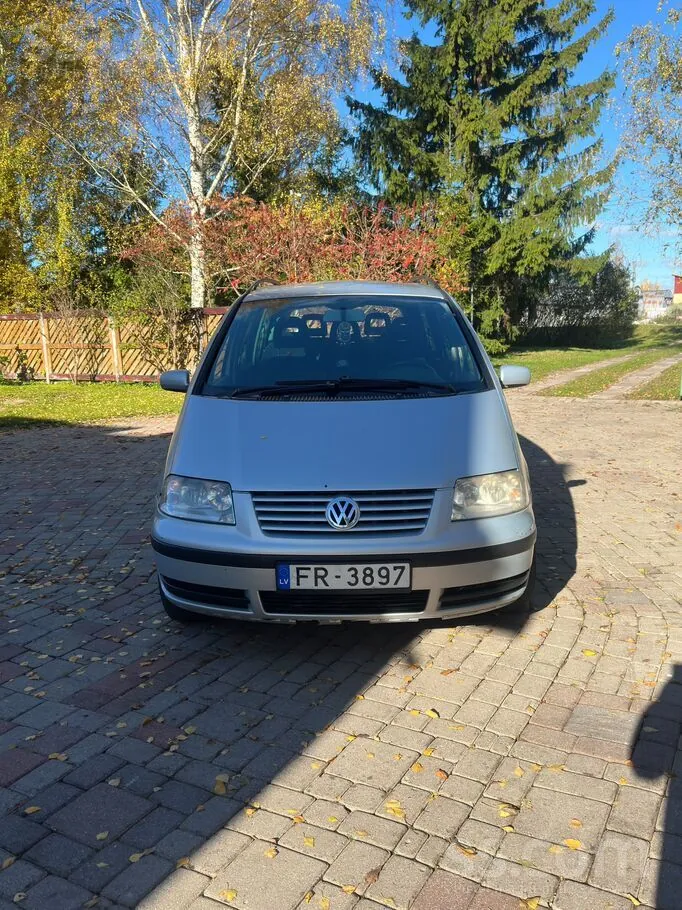 Volkswagen Sharan 2003 photo 2