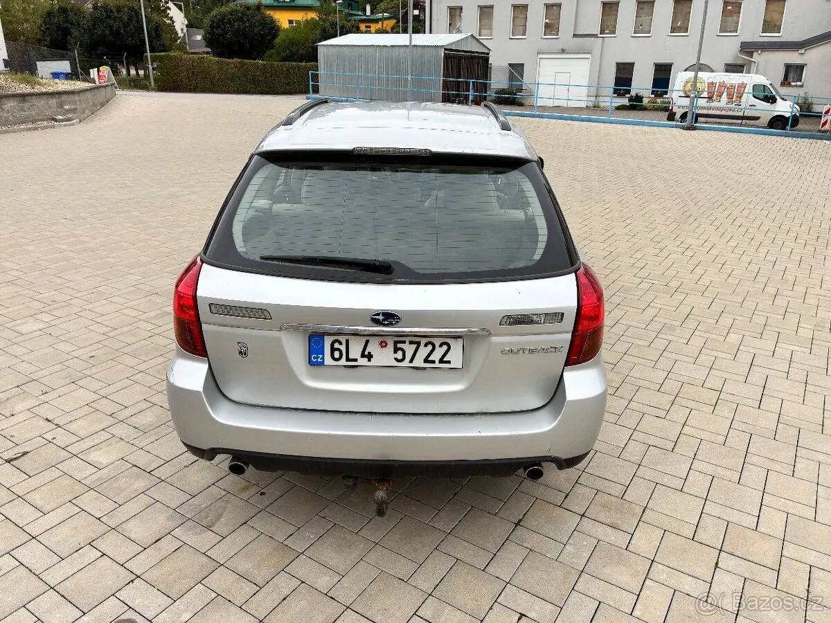 Subaru Outback photo 3