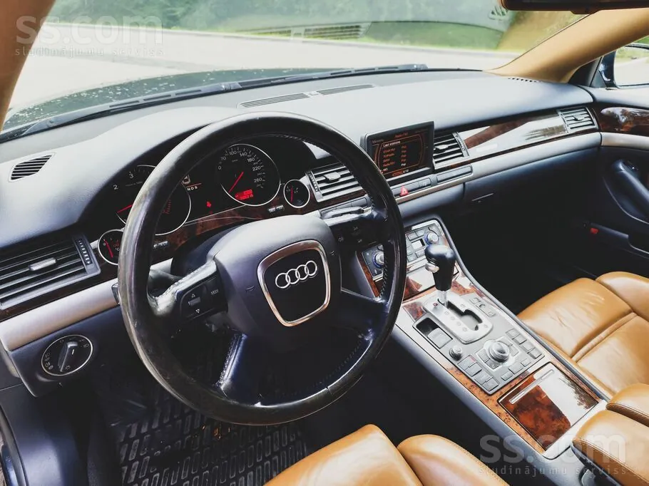 Audi A8 2006 photo 2