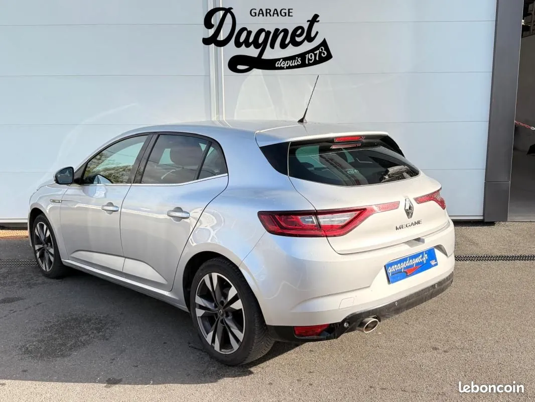 Renault Megane 2019 photo 2