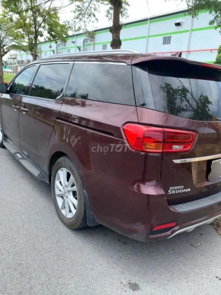 Kia Sedona 2021 photo 2