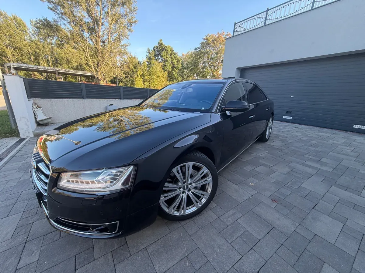 Audi A8