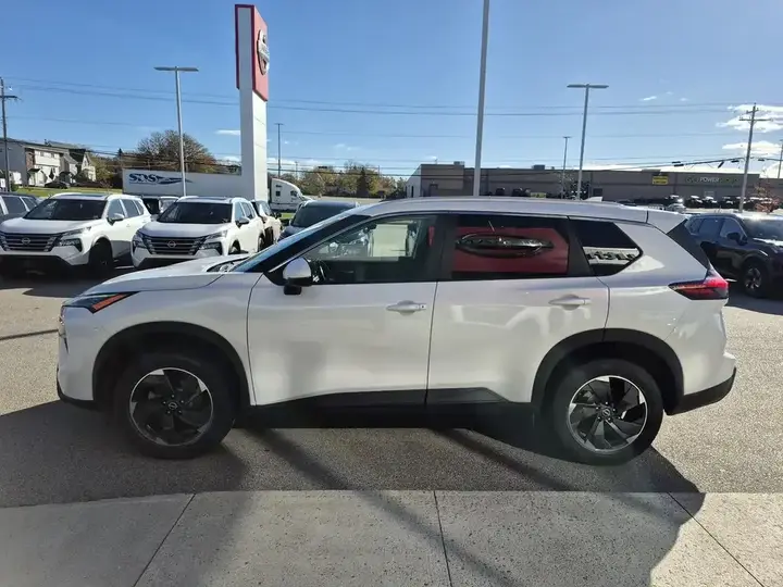 Nissan Rogue 2025 photo 3