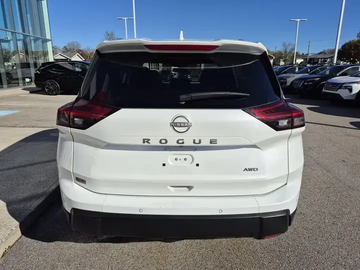 Nissan Rogue 2025 photo 4