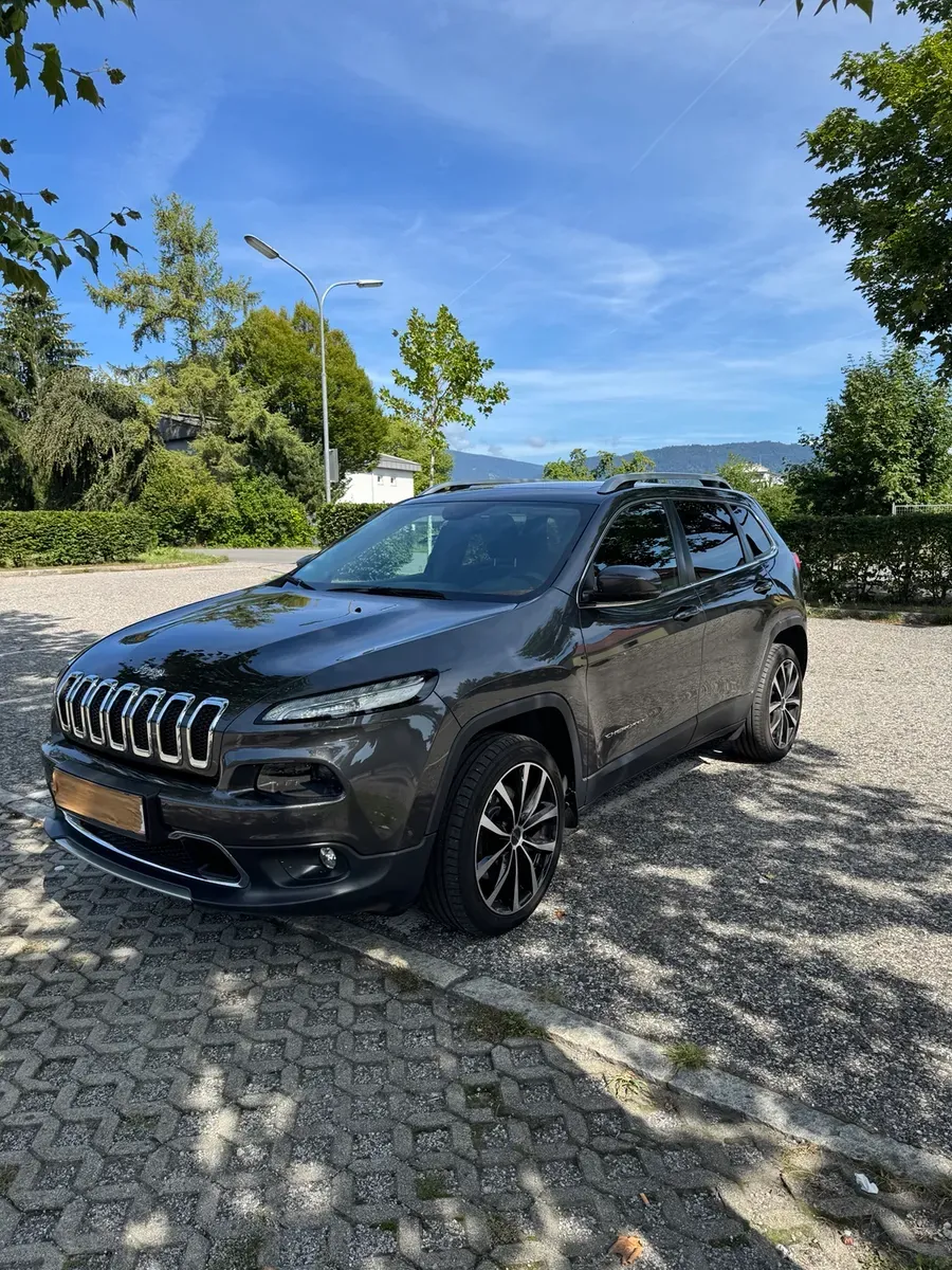 Jeep Cherokee 2016 photo 2