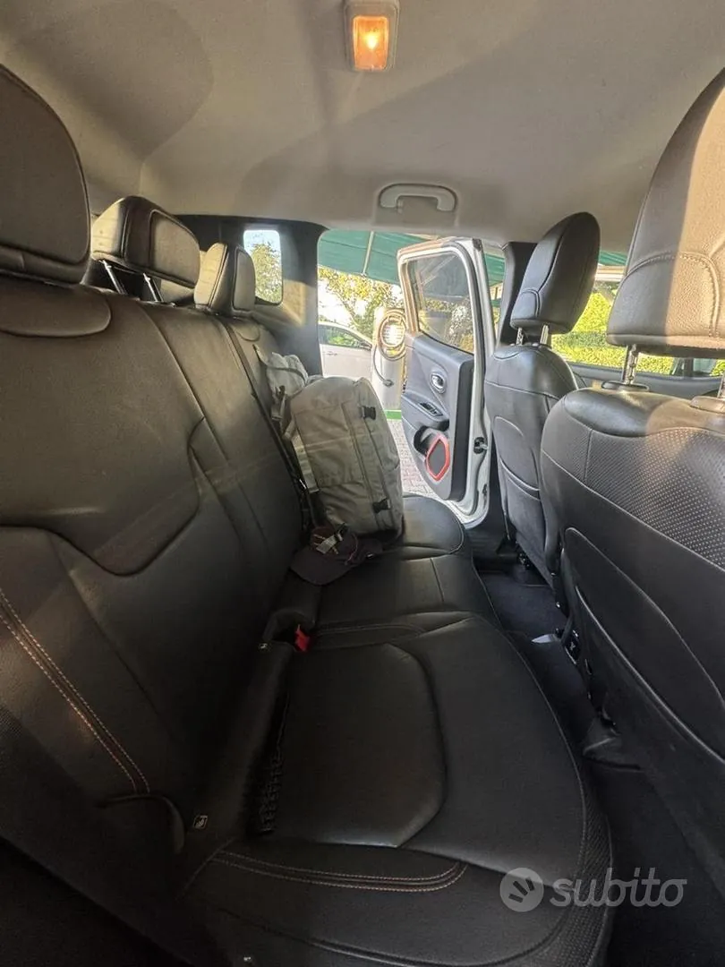Jeep Renegade 2015 photo 5